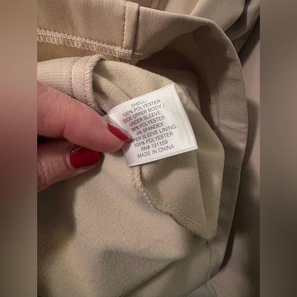 Liz Claiborne Women's Belted Lightweight Softshell Trench Coat - Picture 5 of 5